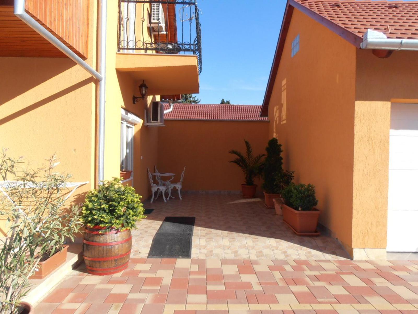 Gal Apartmanhaz Harkány Zewnętrze zdjęcie