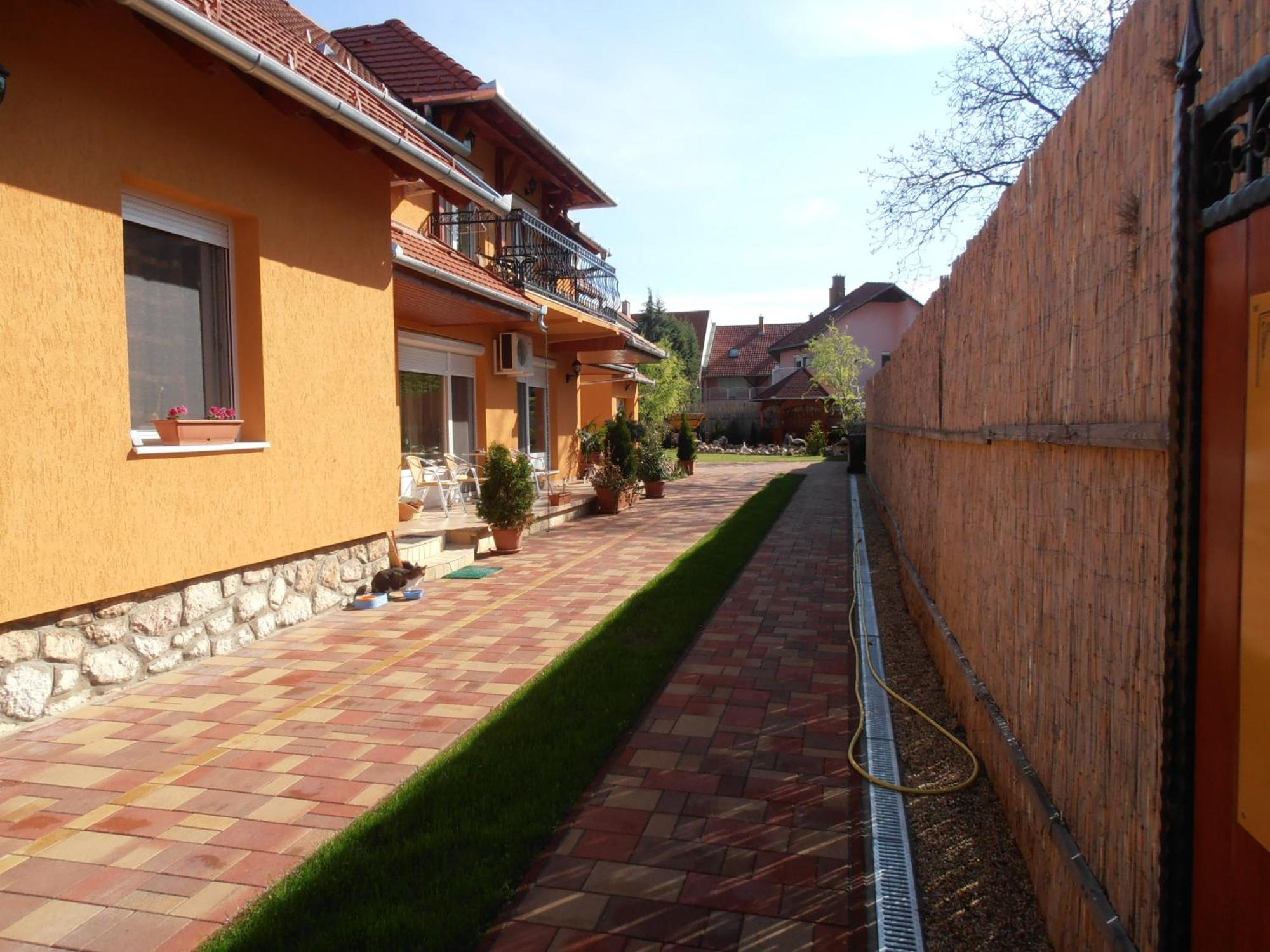 Gal Apartmanhaz Harkány Zewnętrze zdjęcie