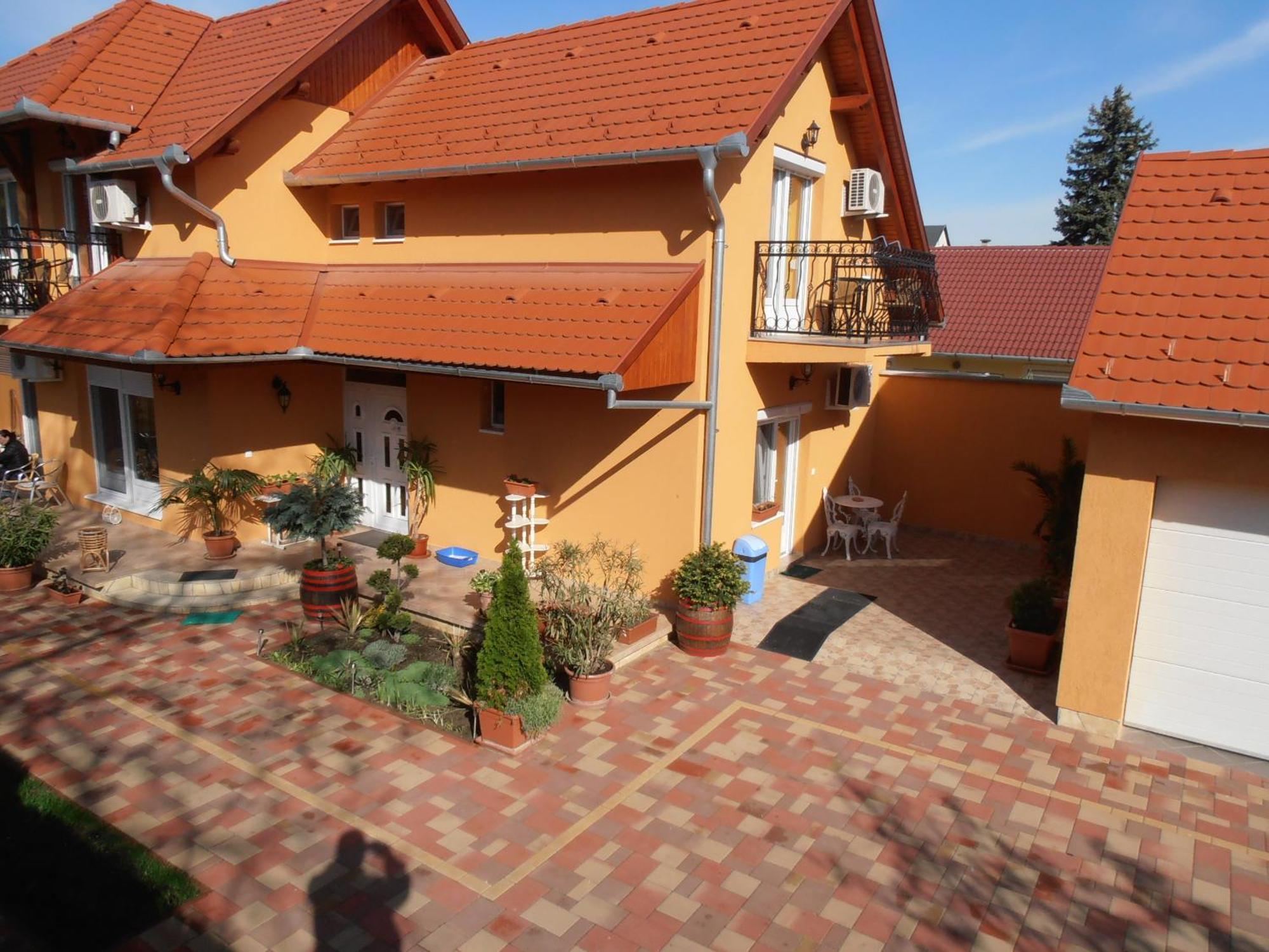 Gal Apartmanhaz Harkány Zewnętrze zdjęcie