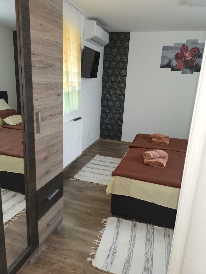 Gal Apartmanhaz Harkány Zewnętrze zdjęcie