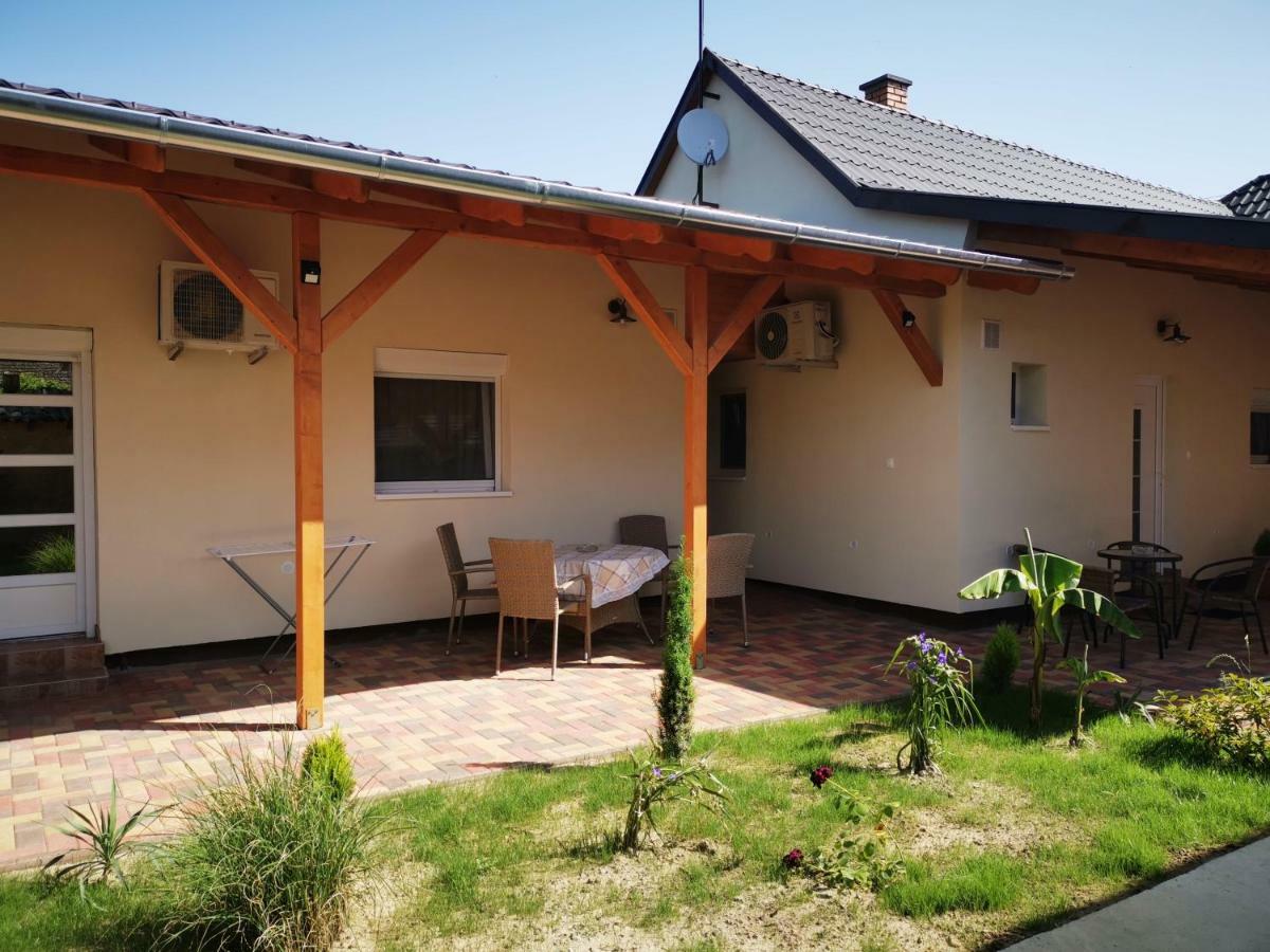 Gal Apartmanhaz Harkány Zewnętrze zdjęcie
